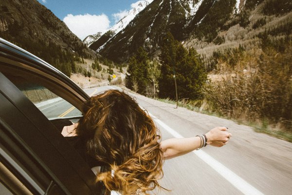 Quelles sont les meilleures routes pour un road trip de découverte des volcans actifs en Indonésie : itinéraires et conseils pratiques ?